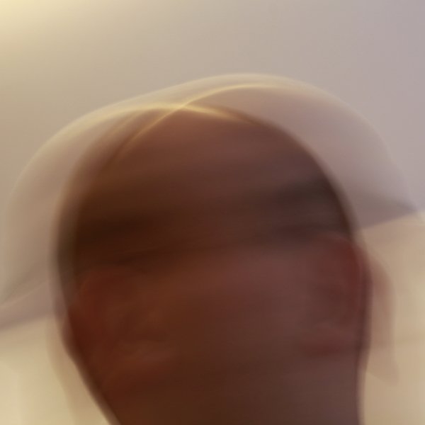 돌아버리다